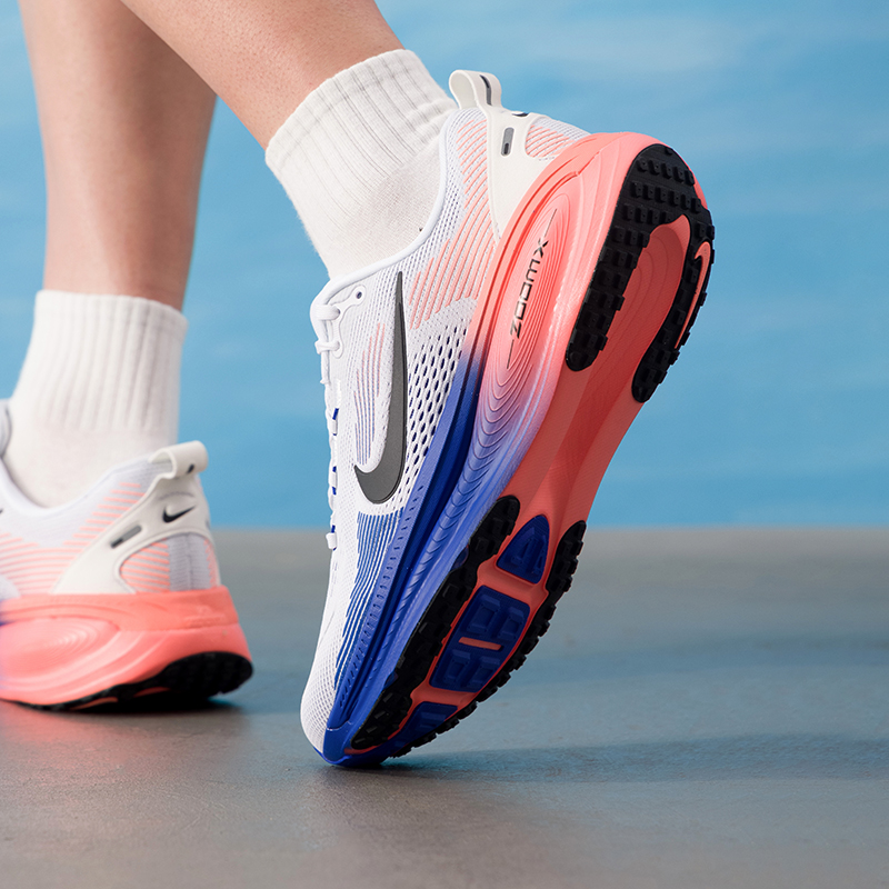 NIKE VOMERO 18 HM6803-114 Men' - Lightweight Road Running Shoes ulasan dan harga